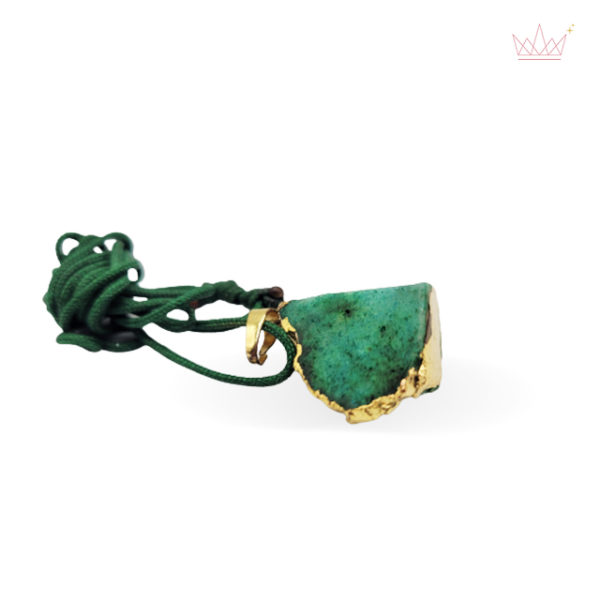 Emerald-deep-green-plus-gold-jewellery-nourlondonglobalservices-4