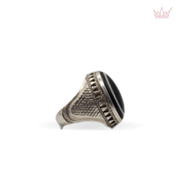 Onyx-black-with-silver-outline-ring-jewellery-nourlondonglobalservices-4